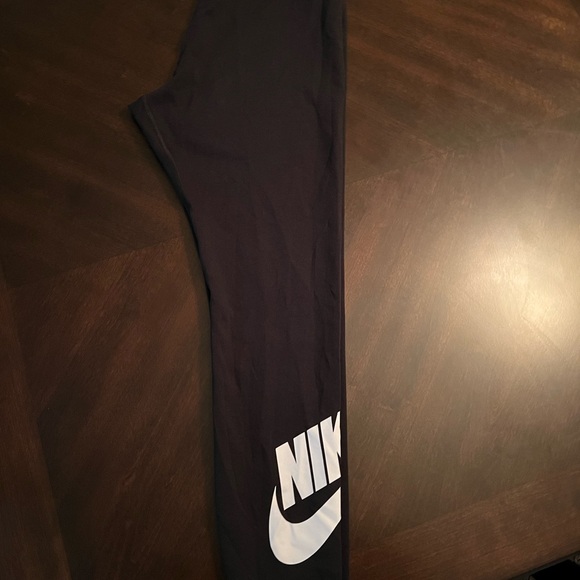 Nike Tight Fit High Rise Full Length Black Leggings | Size XL - Picture 3 of 5